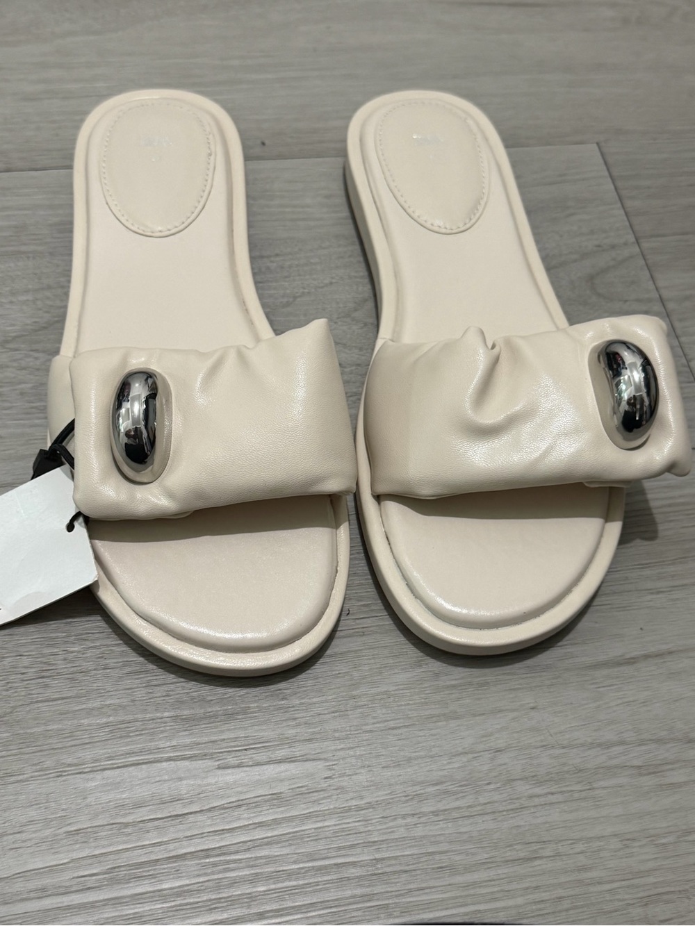 Women's Cream Slide Sandals with Metallic Accent